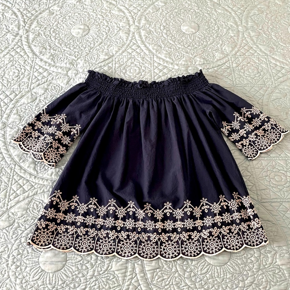 {Abercrombie & Fitch} Open Shoulders Top